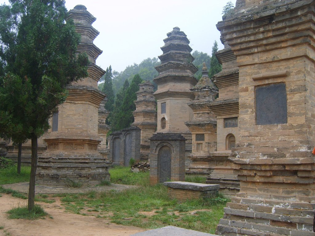Мемориалы умерших монахов